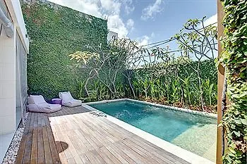 Seminyak Deluxe Villa Indonesia